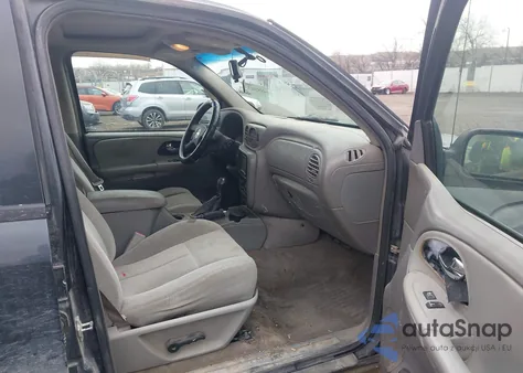 2005 Chevrolet Trailblazer Ls z USA, uszkodzony, nr VIN 1GNDT13S452273165